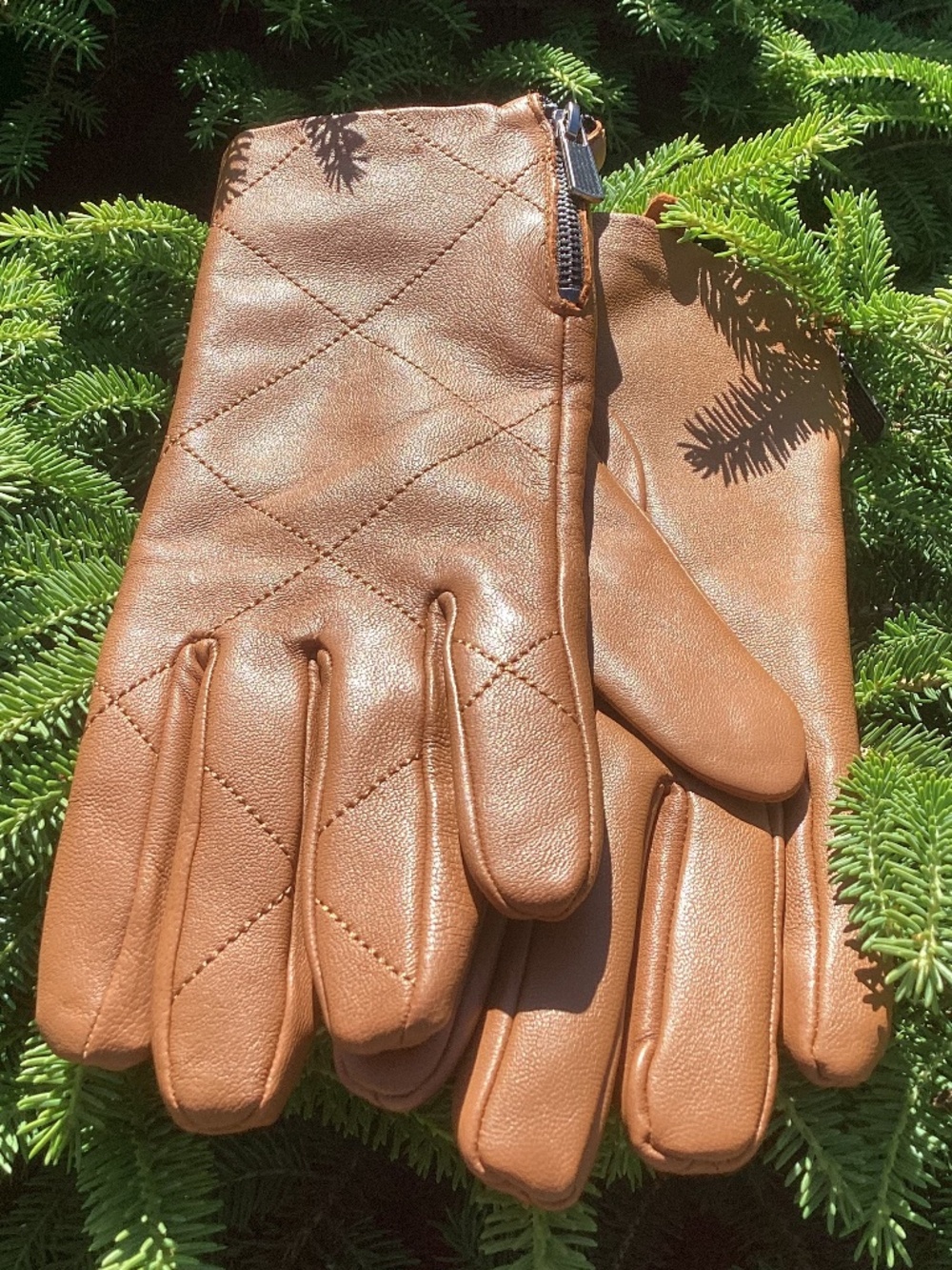 Chico's Quilted Lined Zipp Wrist Soft Creamy Leather Gloves🦋